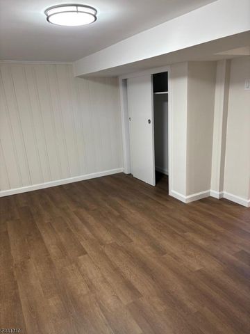 1019 W Henry St, Linden City, NJ 07036