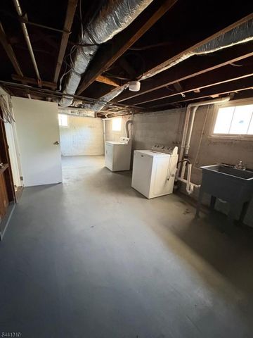 1019 W Henry St, Linden City, NJ 07036