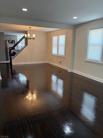 1019 W Henry St, Linden City, NJ 07036
