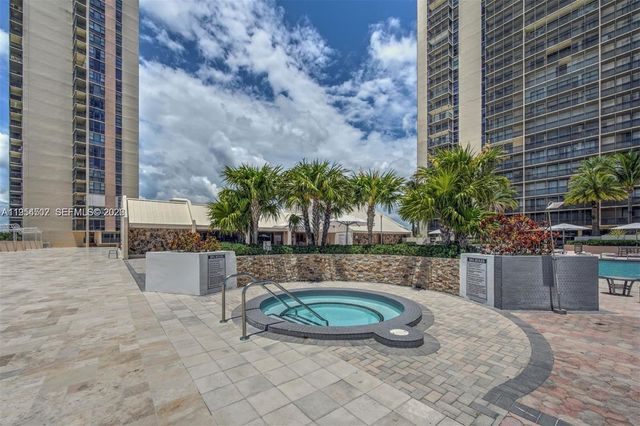 20379 W Country Club Dr 1433, Aventura, FL 33180