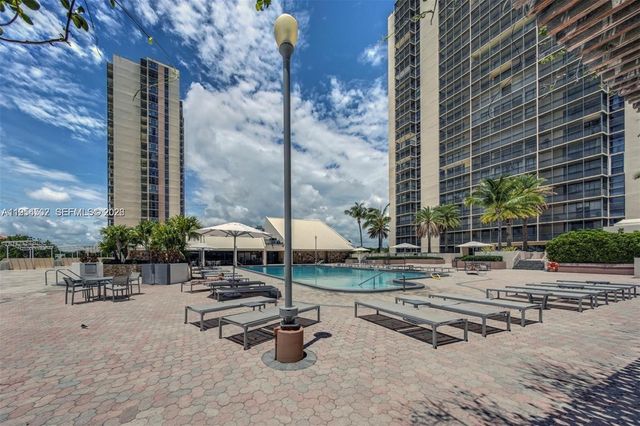 20379 W Country Club Dr 1433, Aventura, FL 33180