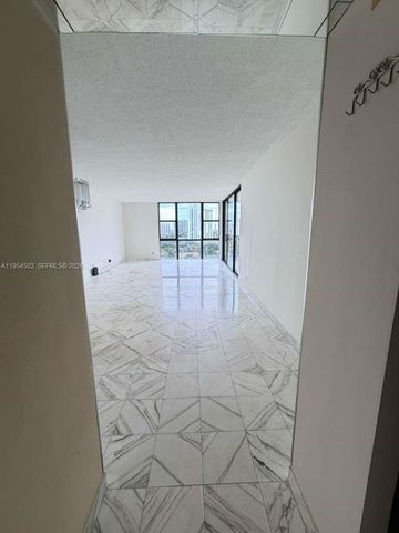 20379 W Country Club Dr 1433, Aventura, FL 33180