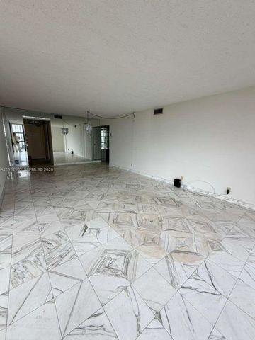 20379 W Country Club Dr 1433, Aventura, FL 33180