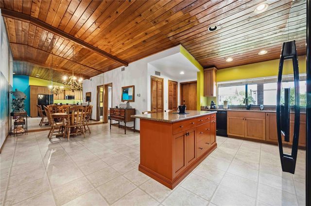 6204 COUNTRY CLUB DRIVE F24, Lake Wales, FL 33898