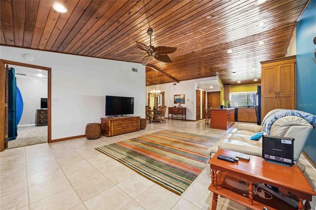 6204 COUNTRY CLUB DRIVE F24, Lake Wales, FL 33898