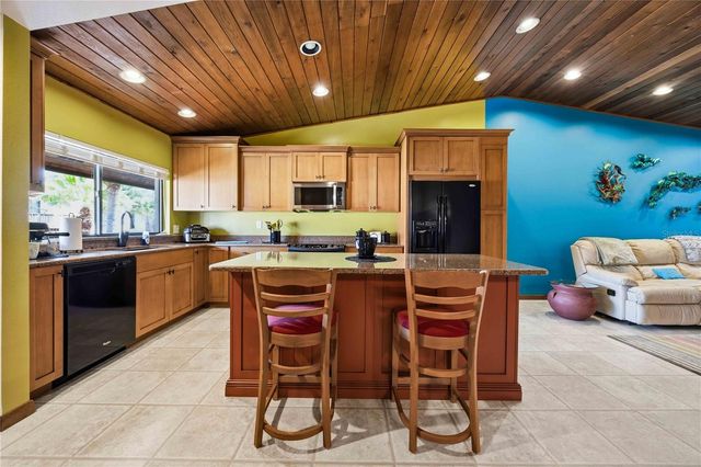 6204 COUNTRY CLUB DRIVE F24, Lake Wales, FL 33898