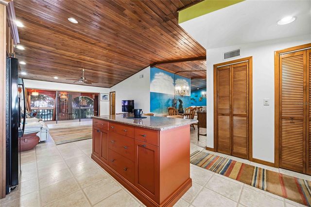 6204 COUNTRY CLUB DRIVE F24, Lake Wales, FL 33898