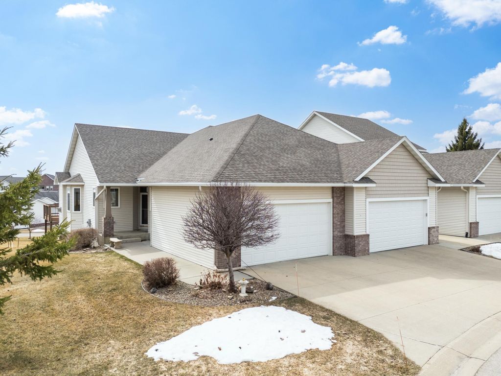 5777 Dogwood Court NW, Rochester, MN 55901