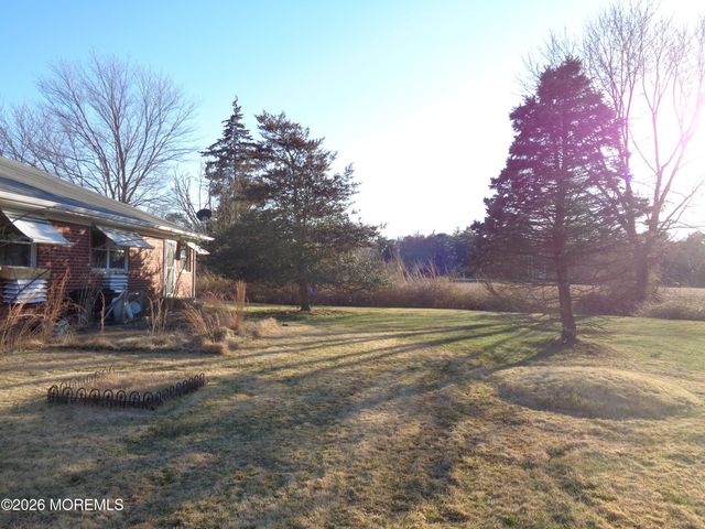 608 B Willow Lane, Whiting, NJ 08759