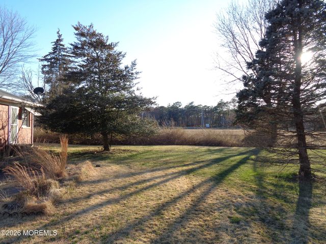 608 B Willow Lane, Whiting, NJ 08759