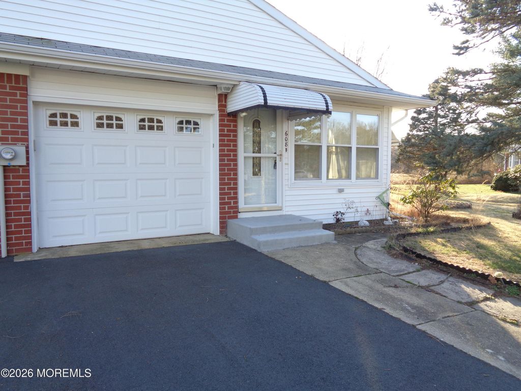 608 B Willow Lane, Whiting, NJ 08759