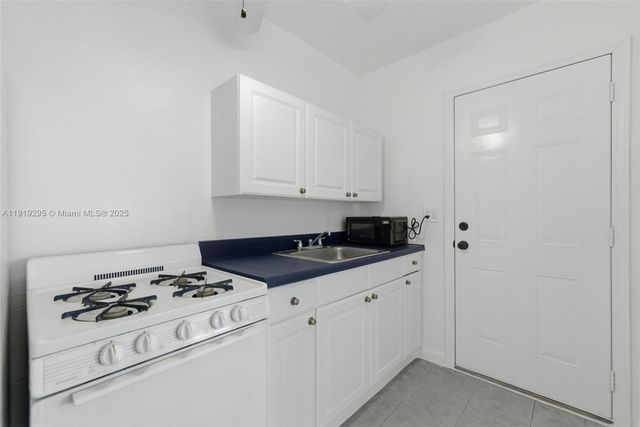 126 SW 18th Ave 10, Miami, FL 33135