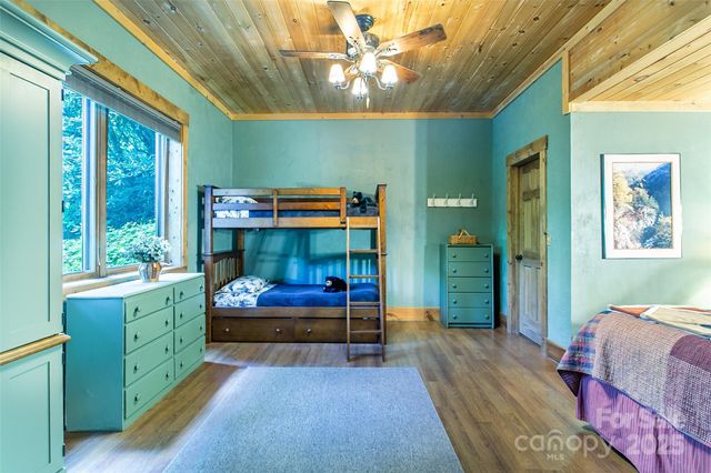 58 Great Aspen Way, Black Mountain, NC 28711