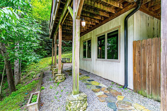 58 Great Aspen Way, Black Mountain, NC 28711
