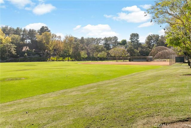 18 Meadowood, Aliso Viejo, CA 92656