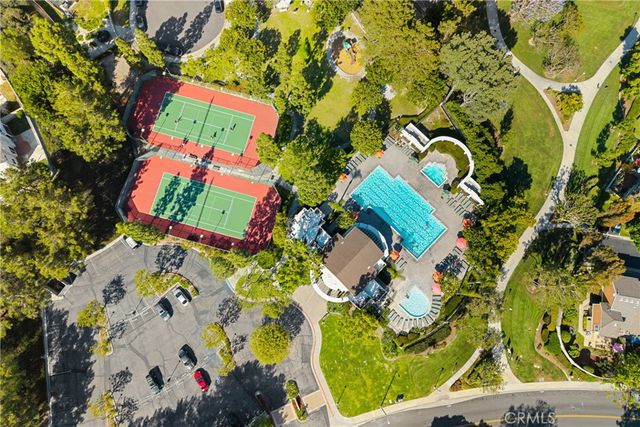 18 Meadowood, Aliso Viejo, CA 92656