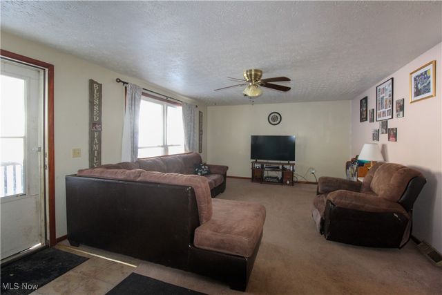 6380 Chiltern Road NW, Canal Fulton, OH 44614