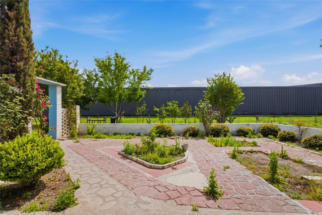 2543 County Road 332, Mckinney, TX 75071