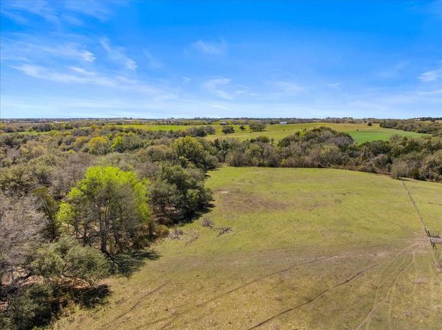 5079 Skull Creek Road, Fayetteville, TX 78940