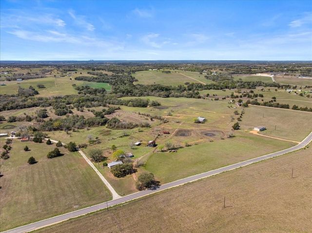 5079 Skull Creek Road, Fayetteville, TX 78940