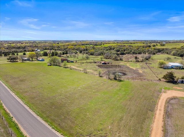 5079 Skull Creek Road, Fayetteville, TX 78940