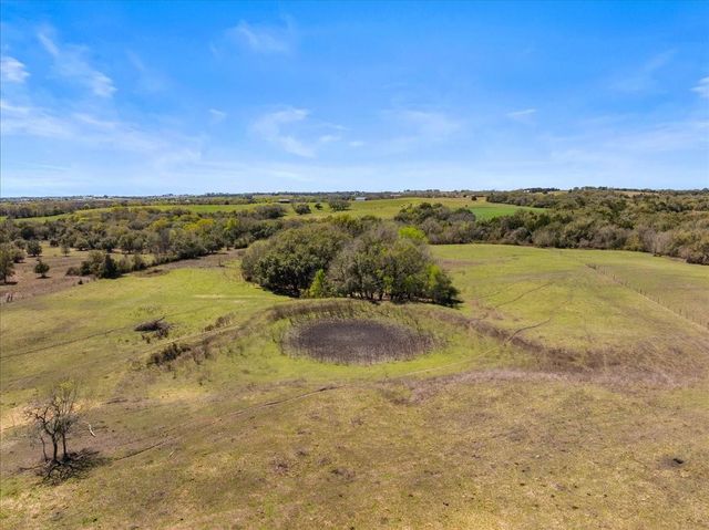 5079 Skull Creek Road, Fayetteville, TX 78940