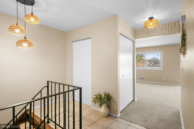 8781 Ironwood Avenue S, Cottage Grove, MN 55016