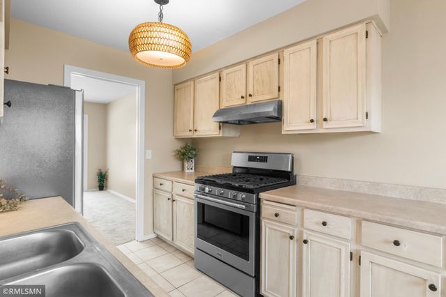 8781 Ironwood Avenue S, Cottage Grove, MN 55016