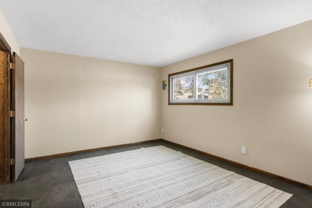 8781 Ironwood Avenue S, Cottage Grove, MN 55016