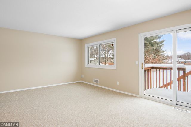 8781 Ironwood Avenue S, Cottage Grove, MN 55016