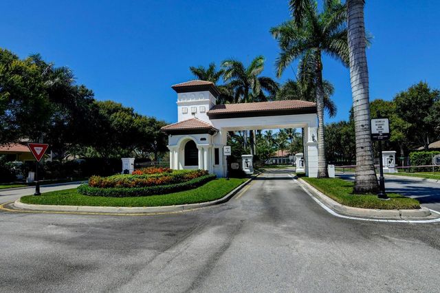 15652 Glencrest Avenue, Delray Beach, FL 33446
