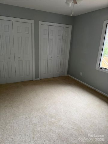 609 Catawba Circle N, Matthews, NC 28104