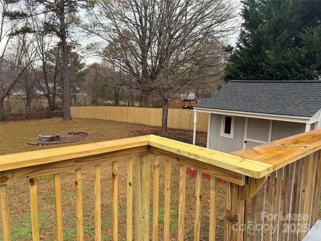 609 Catawba Circle N, Matthews, NC 28104