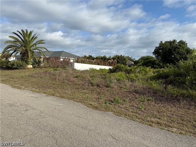 3312 2nd ST W, Lehigh Acres, FL 33971