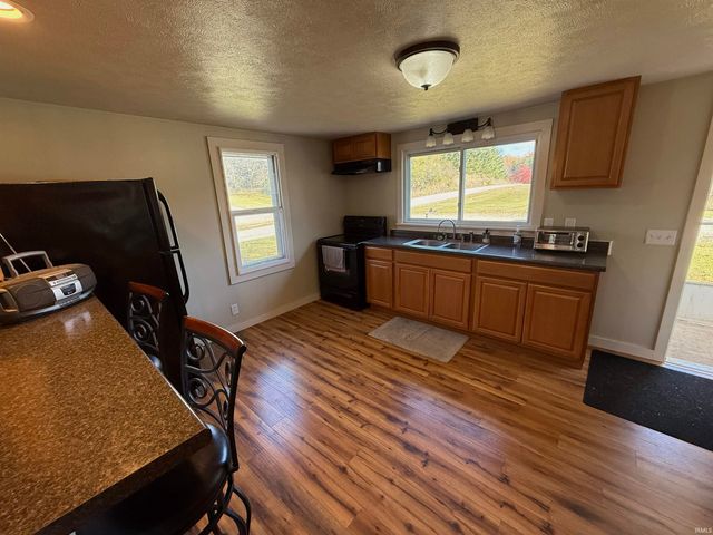 11899 E 350 s 57, Pierceton, IN 46562