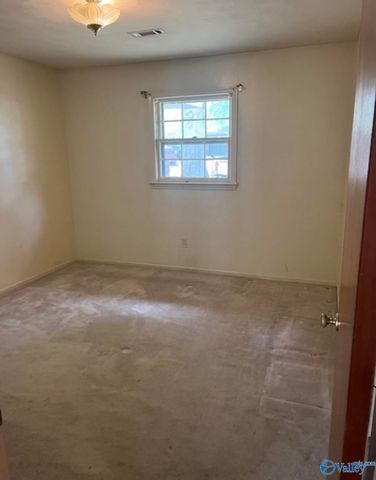 708 Edgewood Street SW, Decatur, AL 35601