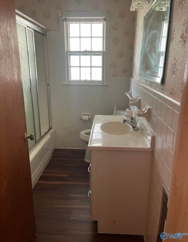 708 Edgewood Street SW, Decatur, AL 35601