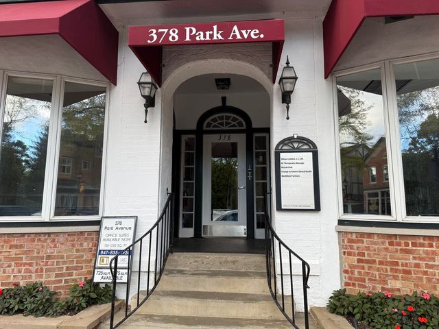 378 Park Avenue 3B, Glencoe, IL 60022