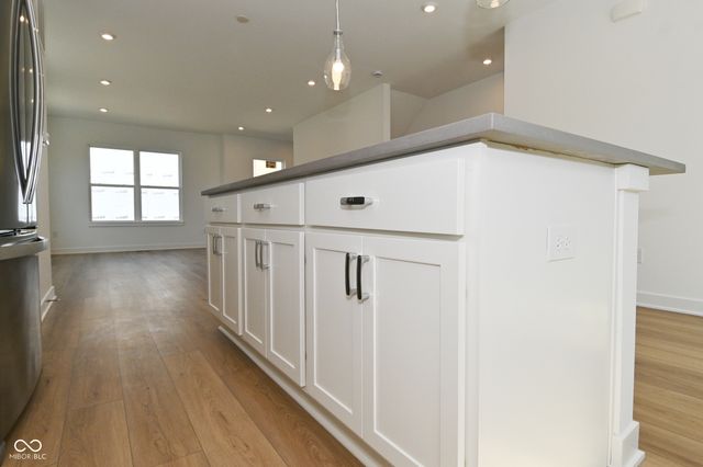 2454 Peoples Drive, Indianapolis, IN 46205