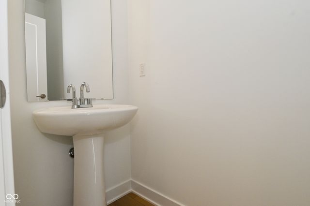 2454 Peoples Drive, Indianapolis, IN 46205