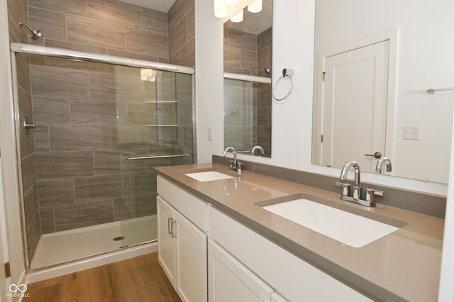 2454 Peoples Drive, Indianapolis, IN 46205