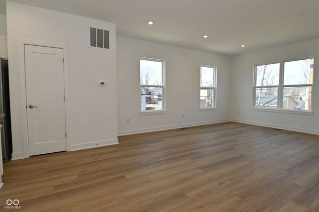 2454 Peoples Drive, Indianapolis, IN 46205