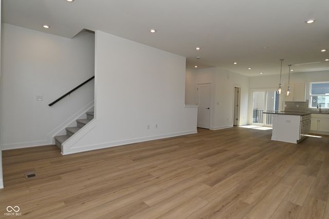 2454 Peoples Drive, Indianapolis, IN 46205