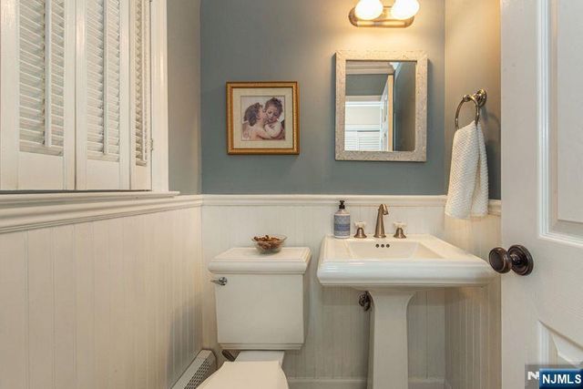 19 Bedford Road, Mahwah, NJ 07430