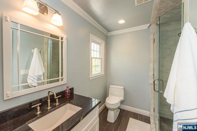 19 Bedford Road, Mahwah, NJ 07430