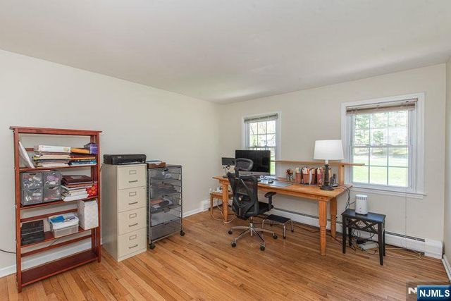 19 Bedford Road, Mahwah, NJ 07430