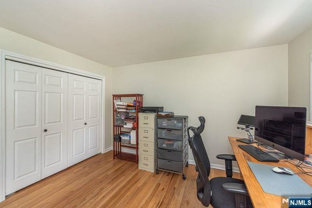 19 Bedford Road, Mahwah, NJ 07430