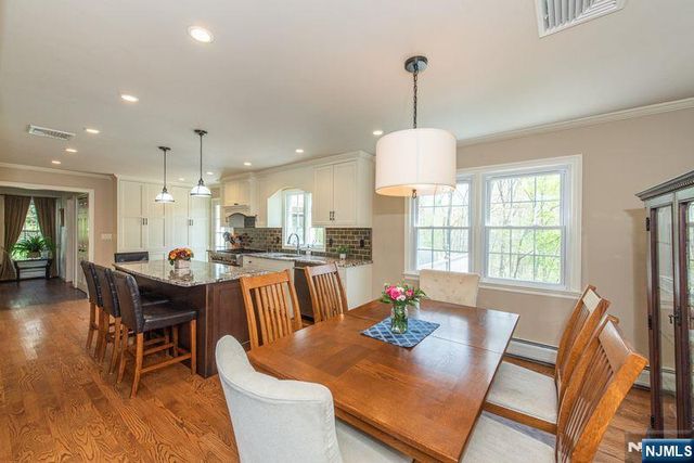 19 Bedford Road, Mahwah, NJ 07430