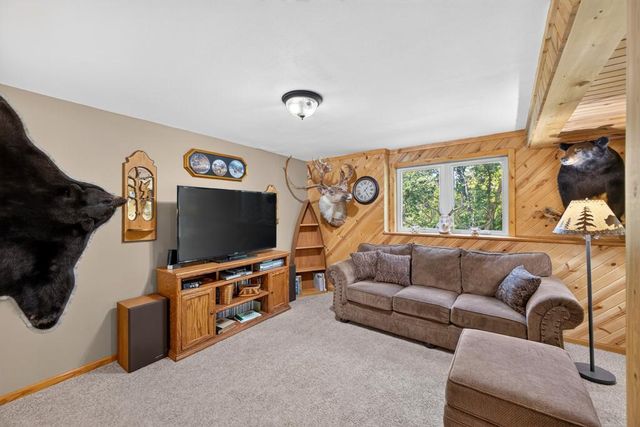 61658 257th Avenue, Mantorville, MN 55955