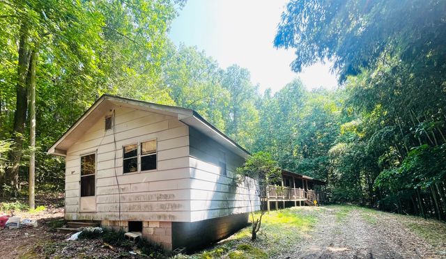 122 Log Rd Road, Ringgold, GA 30736